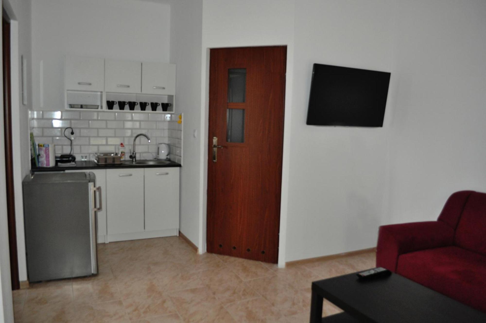 Osrodek Wypoczynkowy Raf-Mil Aparthotel วีแช ภายนอก รูปภาพ